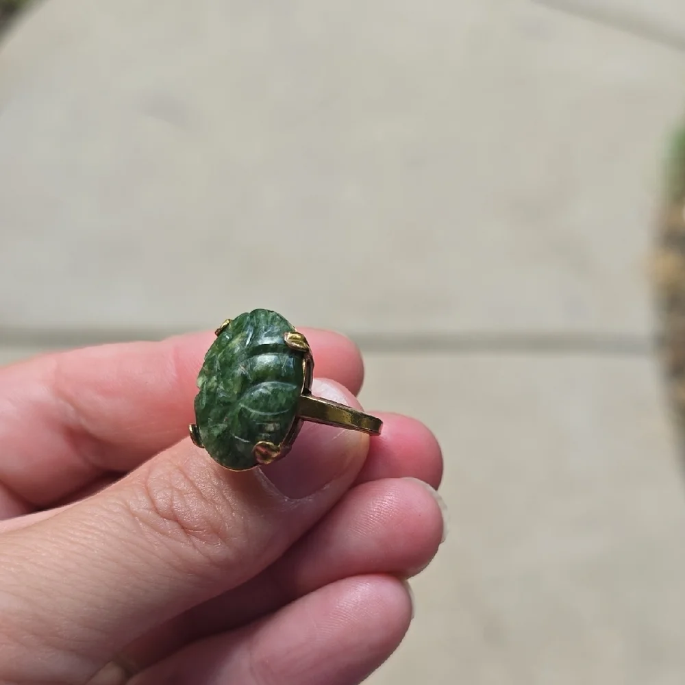 Antique & Vintage Carved Jade‎ ring, 10K Gold-filled